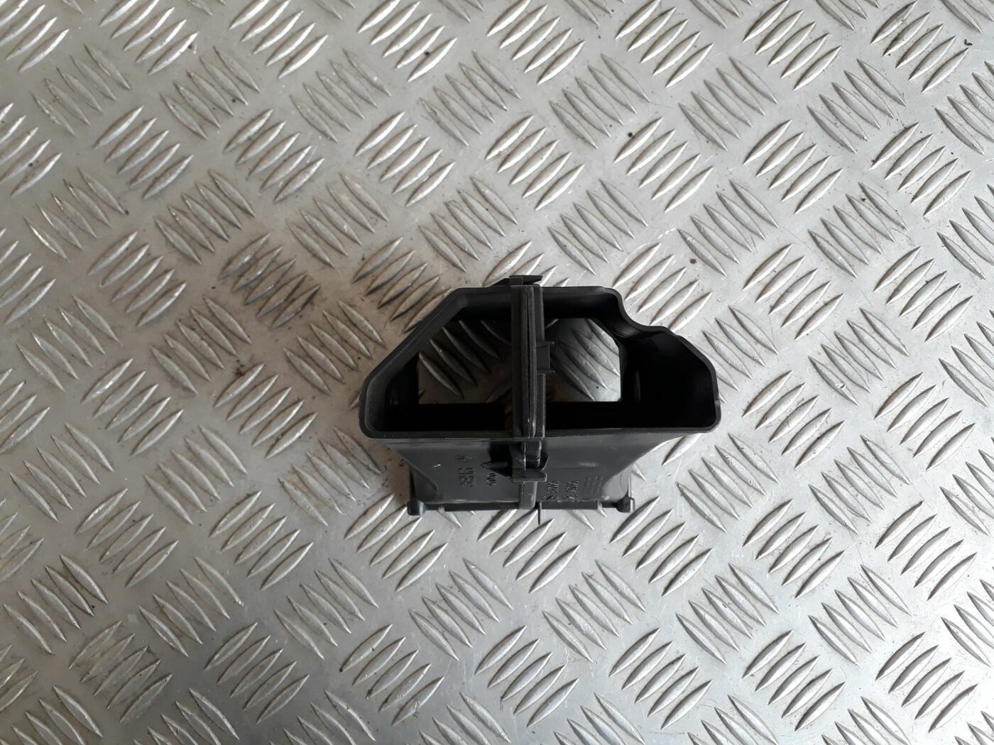 Salona gaisa vads priekš BMW 530D E61 2006 TOURING BLUE