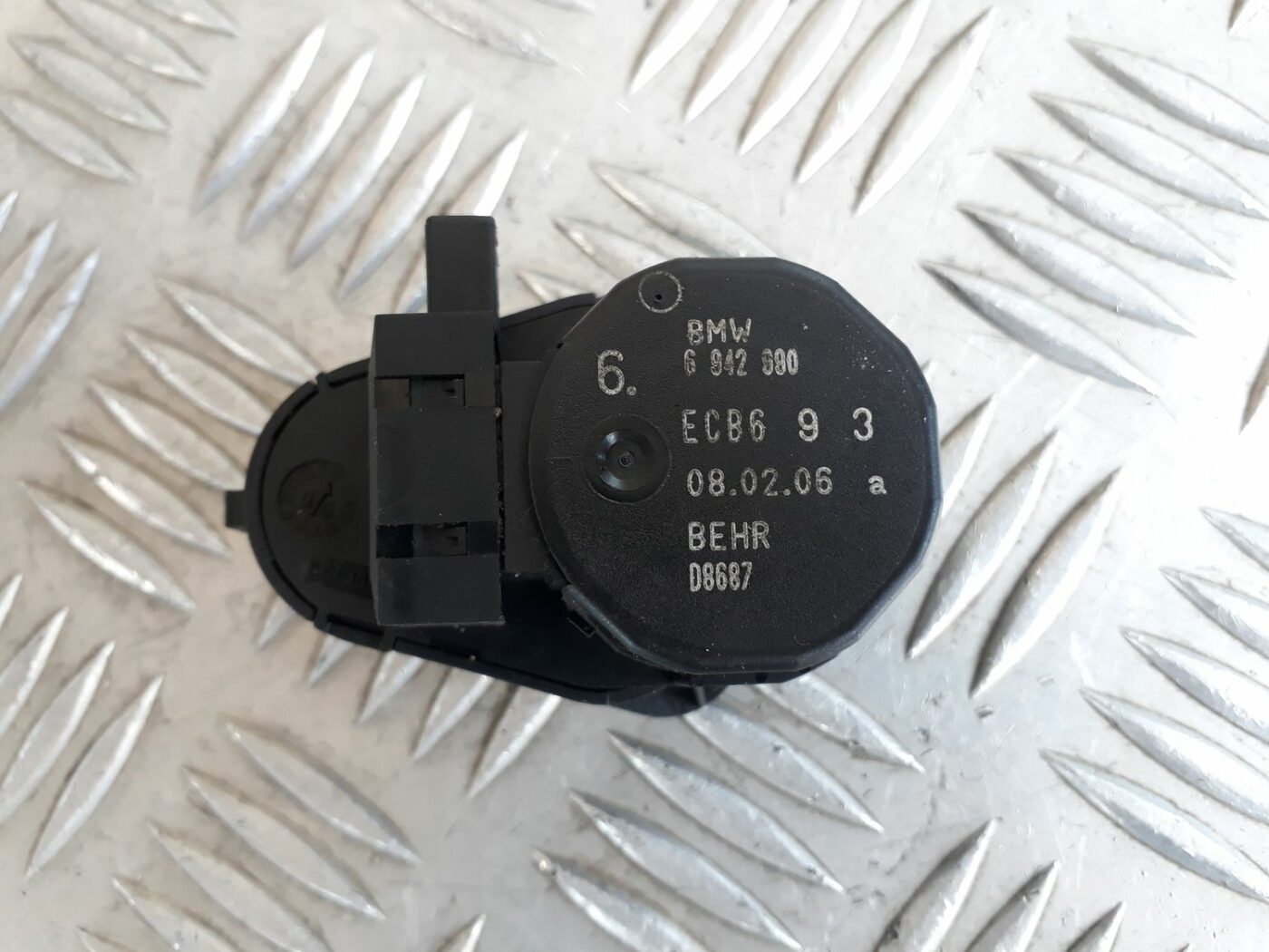 Apsildes sistēmas aktuators priekš BMW 530D E61 2006 TOURING BLUE