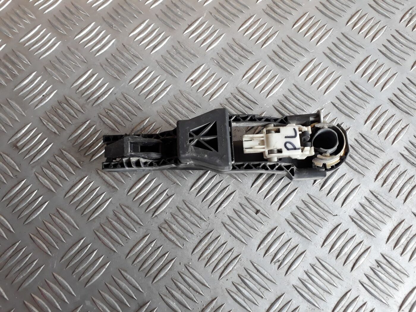 Priekšējāis labais durvju rokturis priekš SEAT IBIZA 2005 2 Priekšējāis labais durvju rokturis priekš SEAT IBIZA 2005