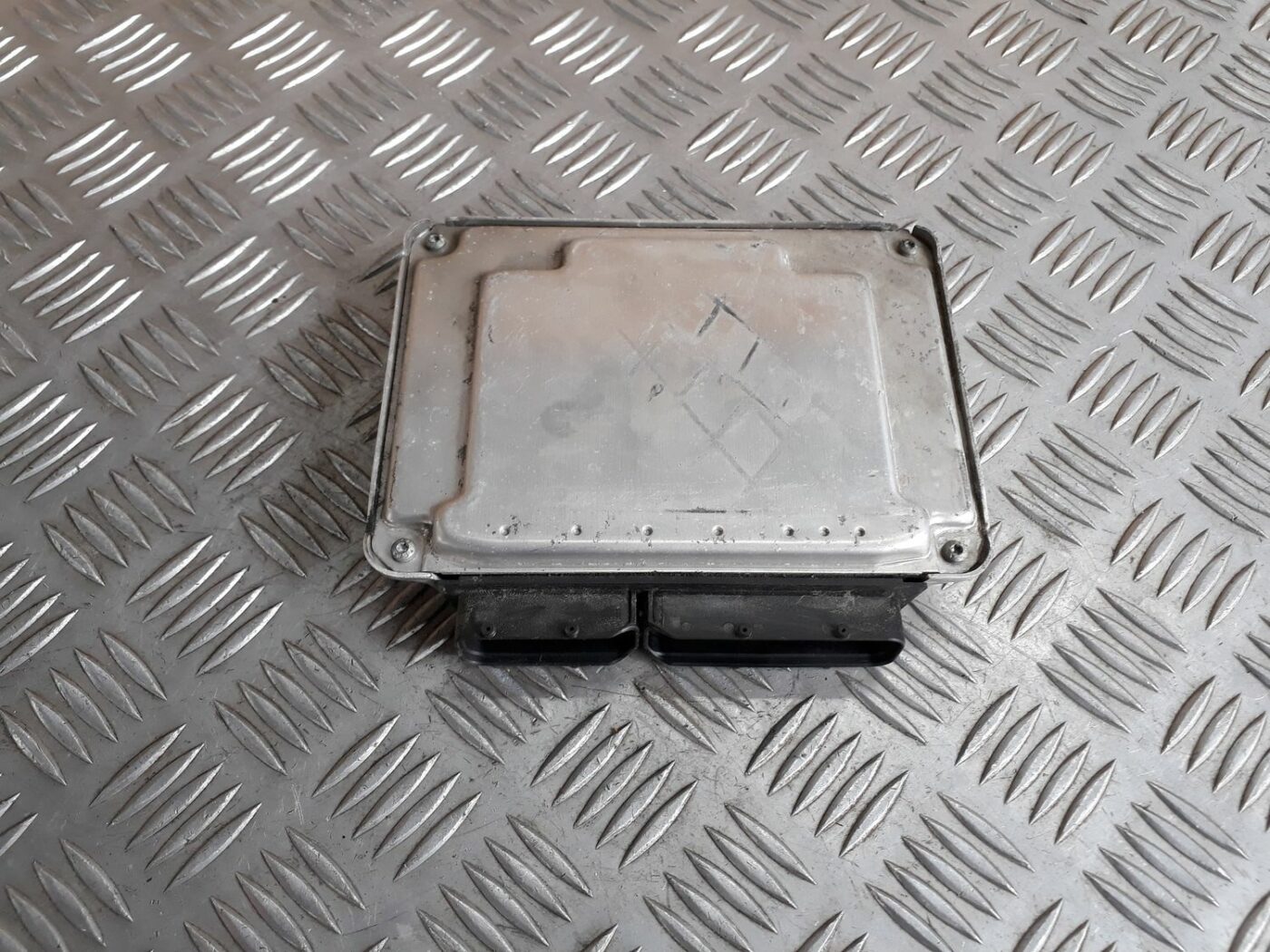 Dzinēja vadības bloks priekš SEAT IBIZA 2005 4 Dzinēja vadības bloks priekš SEAT IBIZA 2005