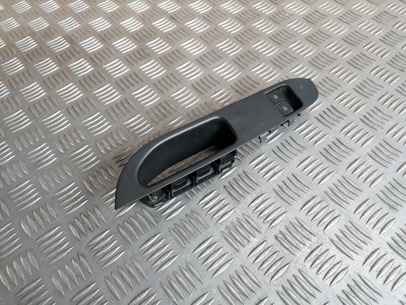 Šofera durvju slēdža pogas priekš SEAT IBIZA 2005