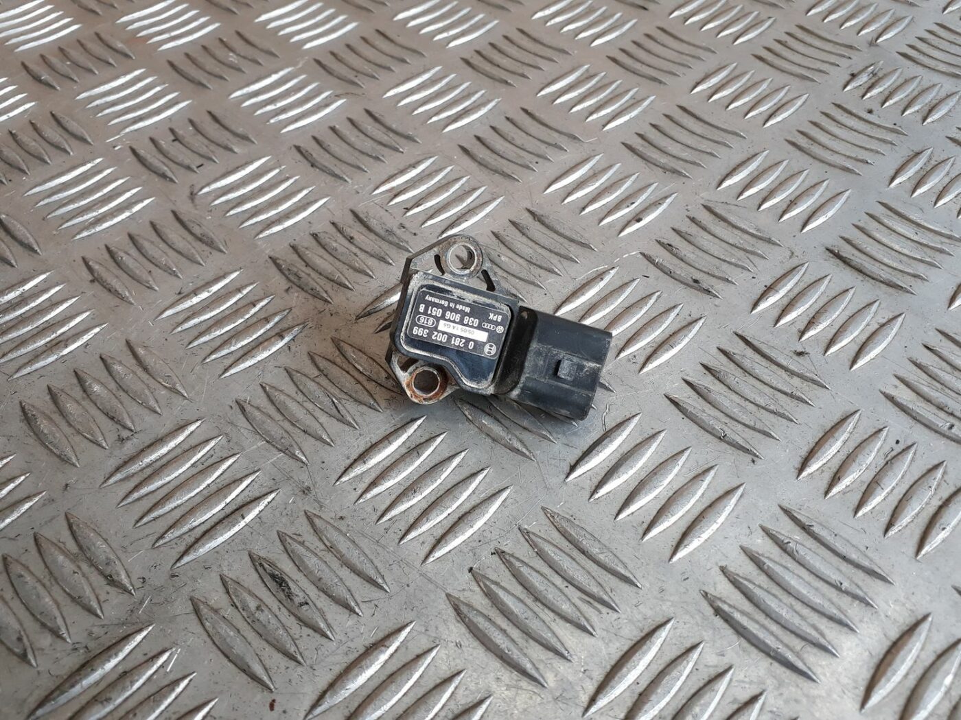 Ieplūdes kolektora spiediena devējs priekš SEAT IBIZA 2005 1 Ieplūdes kolektora spiediena devējs priekš SEAT IBIZA 2005