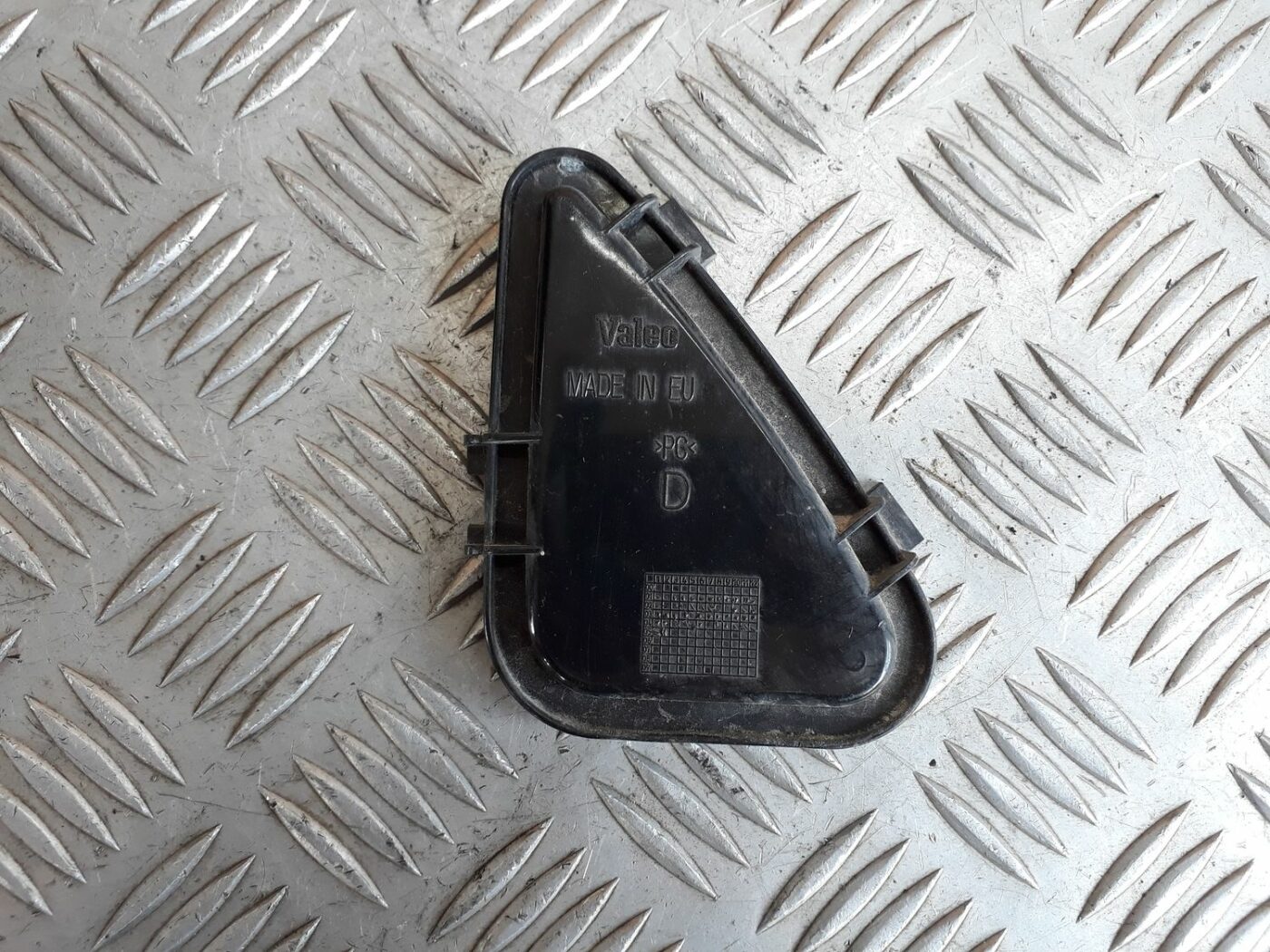 Priekšēja luktura vāks priekš SEAT IBIZA 2005 2 Priekšēja luktura vāks priekš SEAT IBIZA 2005