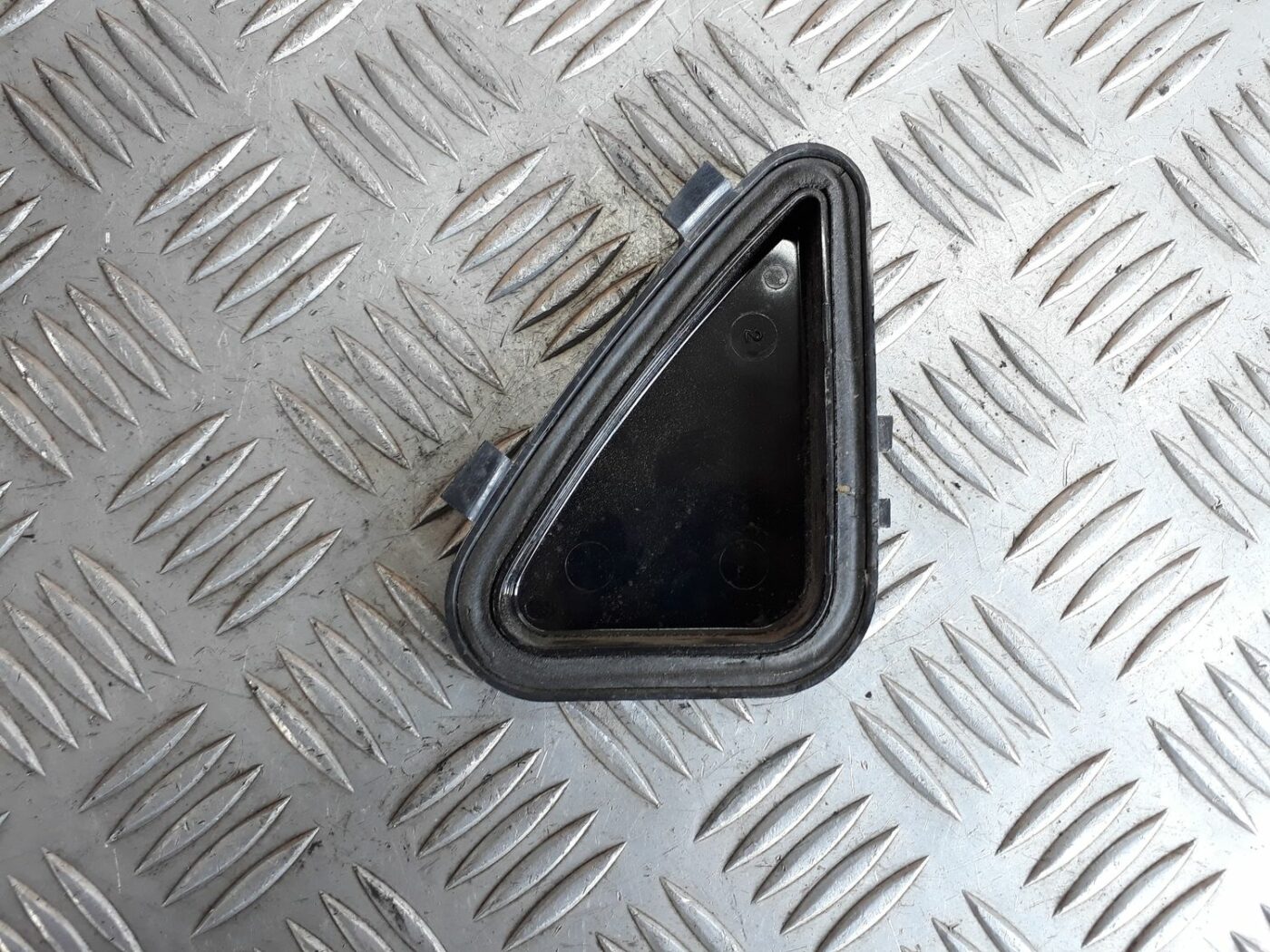 Priekšēja luktura vāks priekš SEAT IBIZA 2005 3 Priekšēja luktura vāks priekš SEAT IBIZA 2005