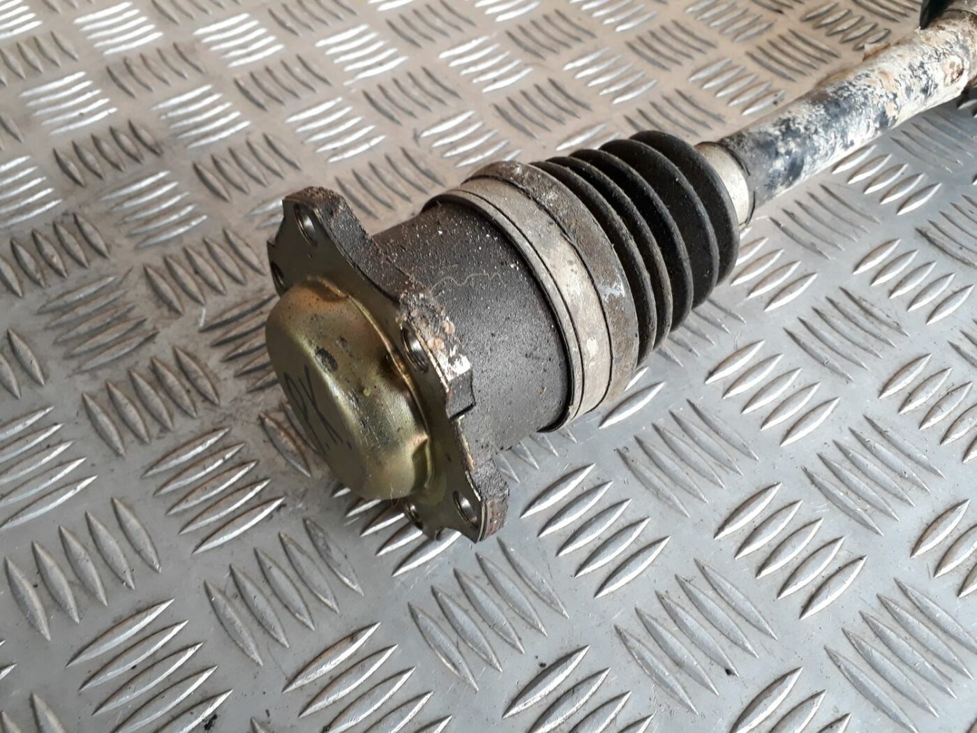 Pusass priekšējā kreisā priekš SEAT IBIZA 2005