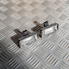 Numura zīmes apgaismojums priekš SEAT IBIZA 2005