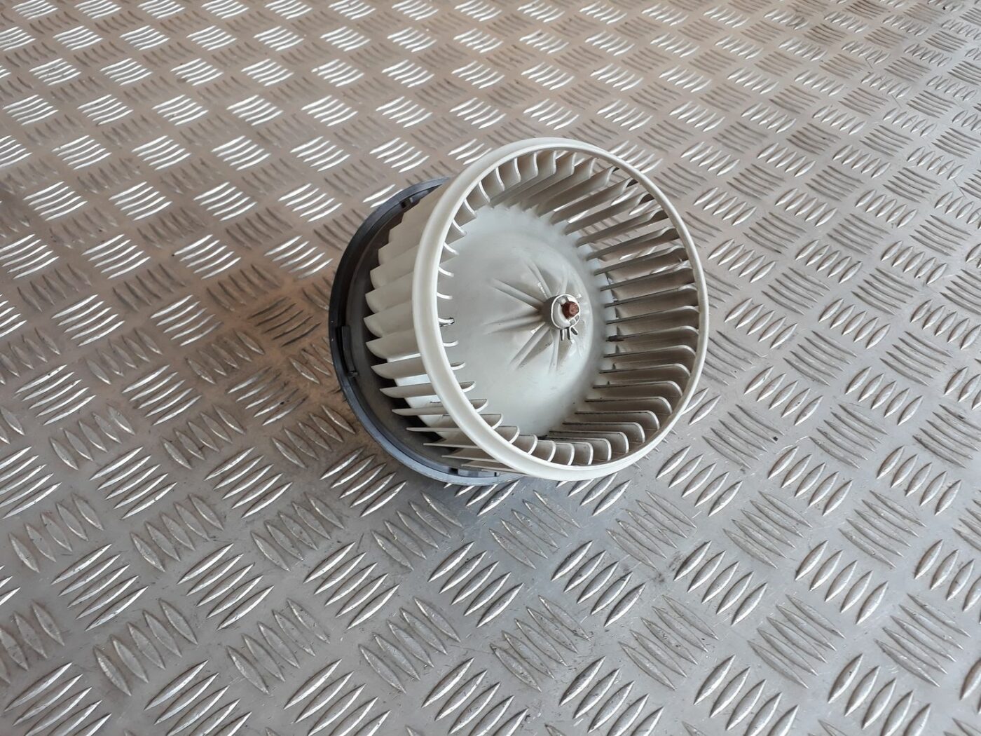 Salona ventilators priekš HYUNDAI I20 2011 1 Salona ventilators priekš HYUNDAI I20 2011