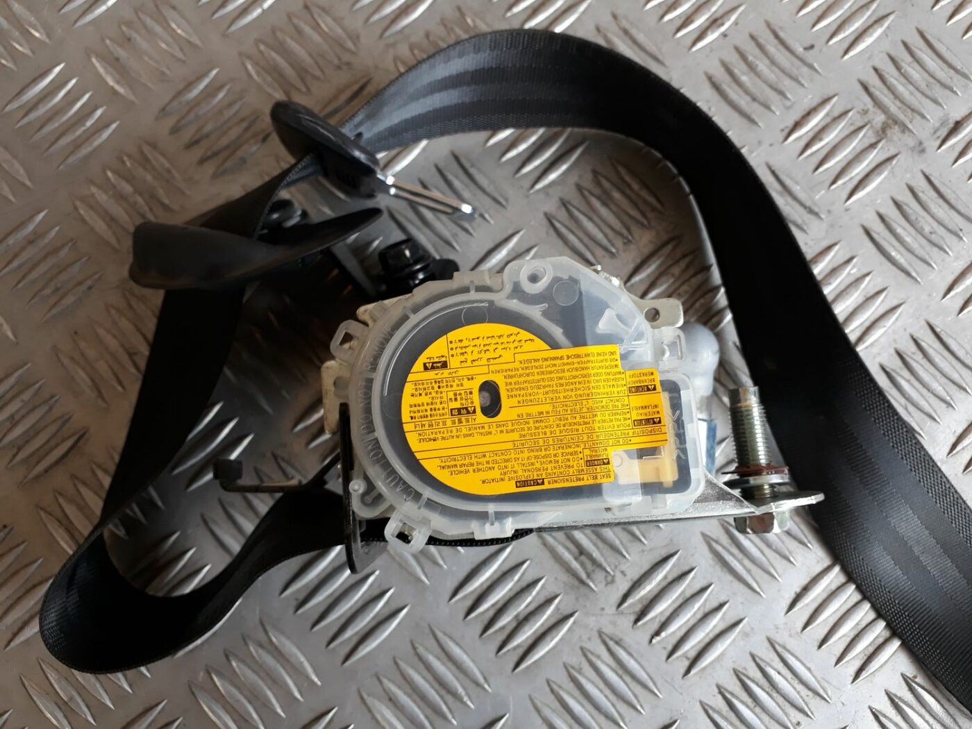 Priekšējā kreisā drošības josta priekš HYUNDAI I20 2011