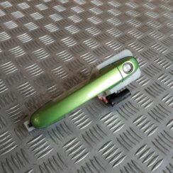 Priekšējāis labais durvju rokturis priekš HYUNDAI I20 2011