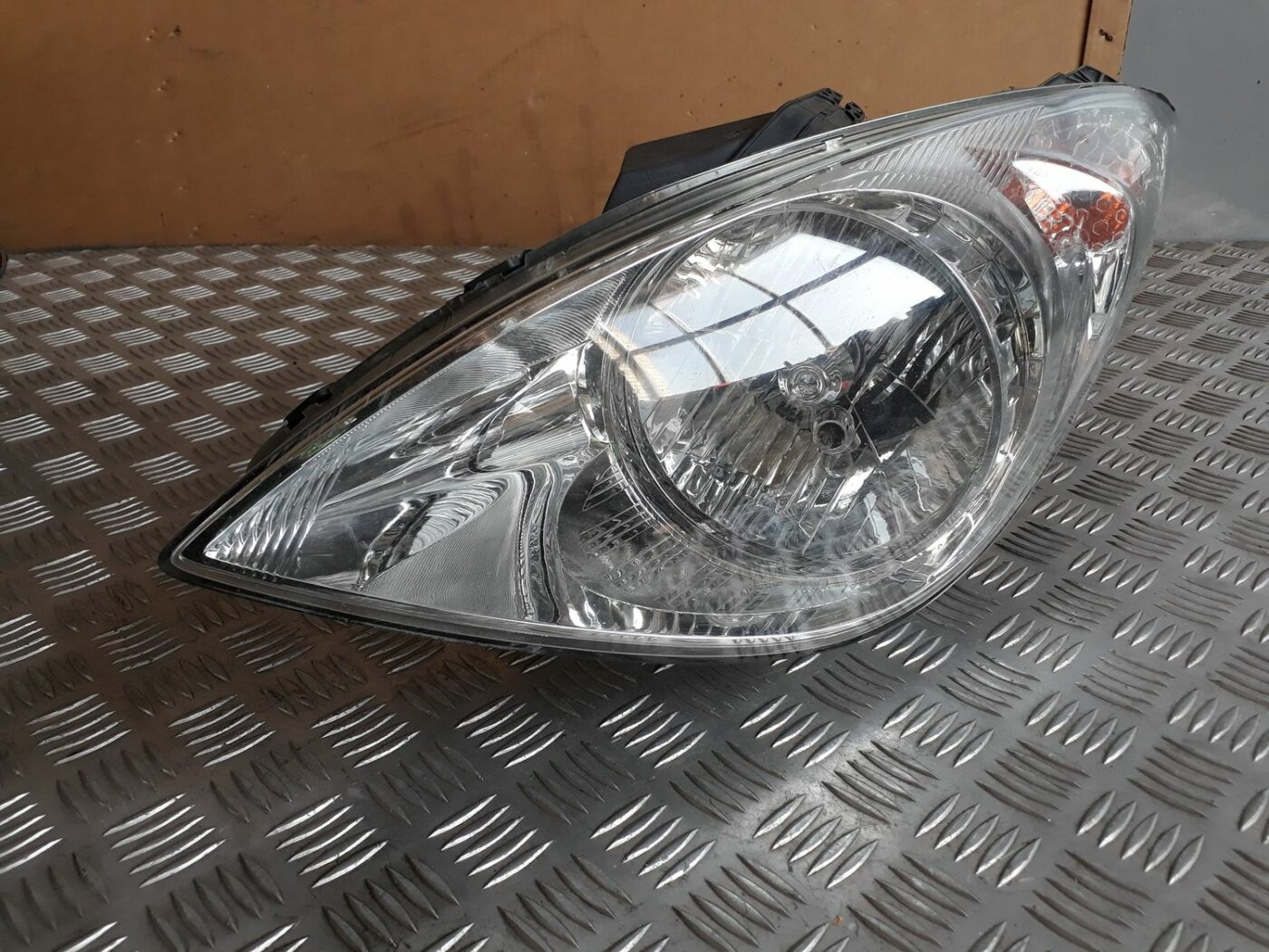 Priekšējais kreisais lukturis priekš HYUNDAI I20 2011 2 Priekšējais kreisais lukturis priekš HYUNDAI I20 2011