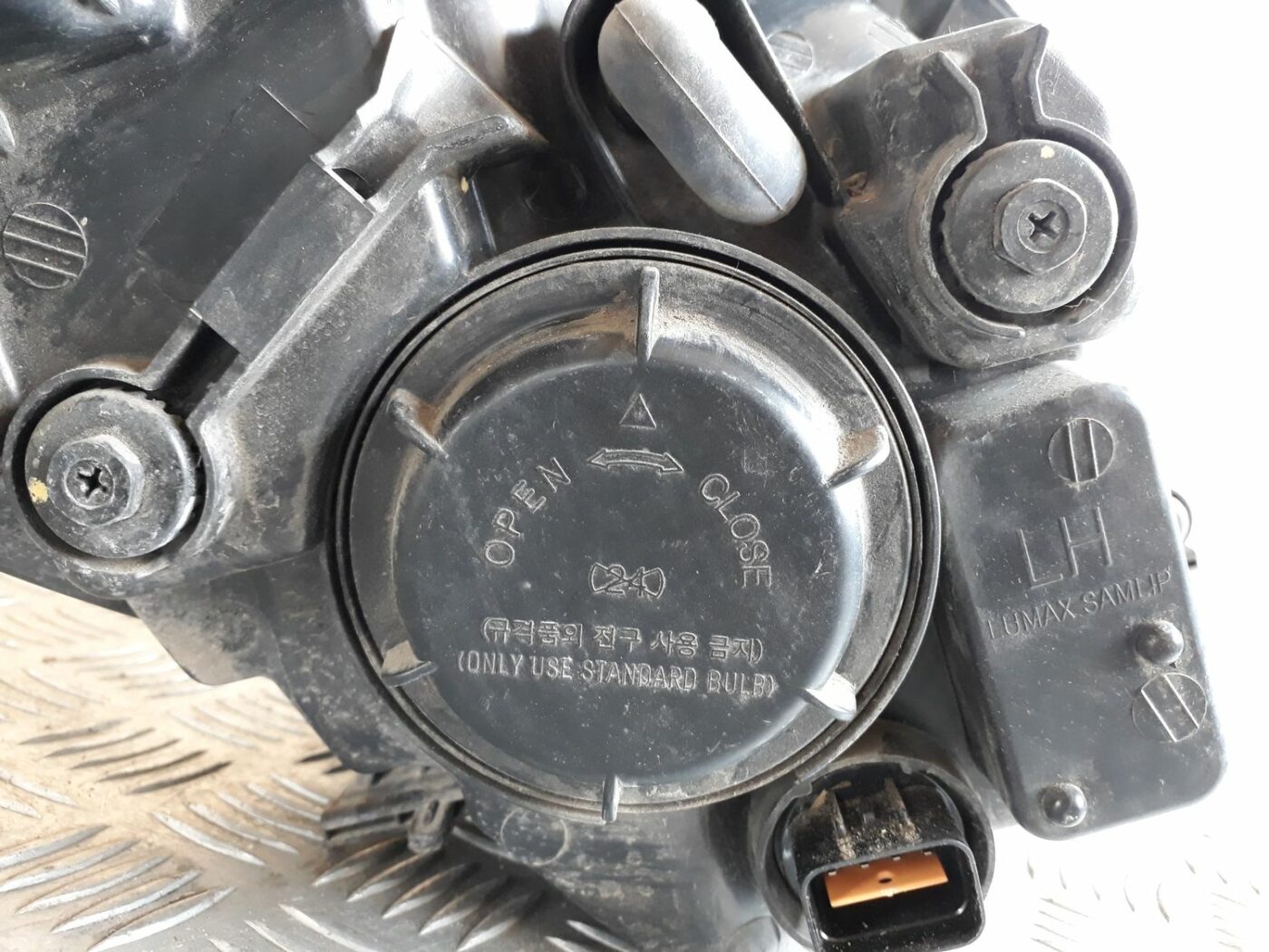 Priekšējais kreisais lukturis priekš HYUNDAI I20 2011 14 Priekšējais kreisais lukturis priekš HYUNDAI I20 2011