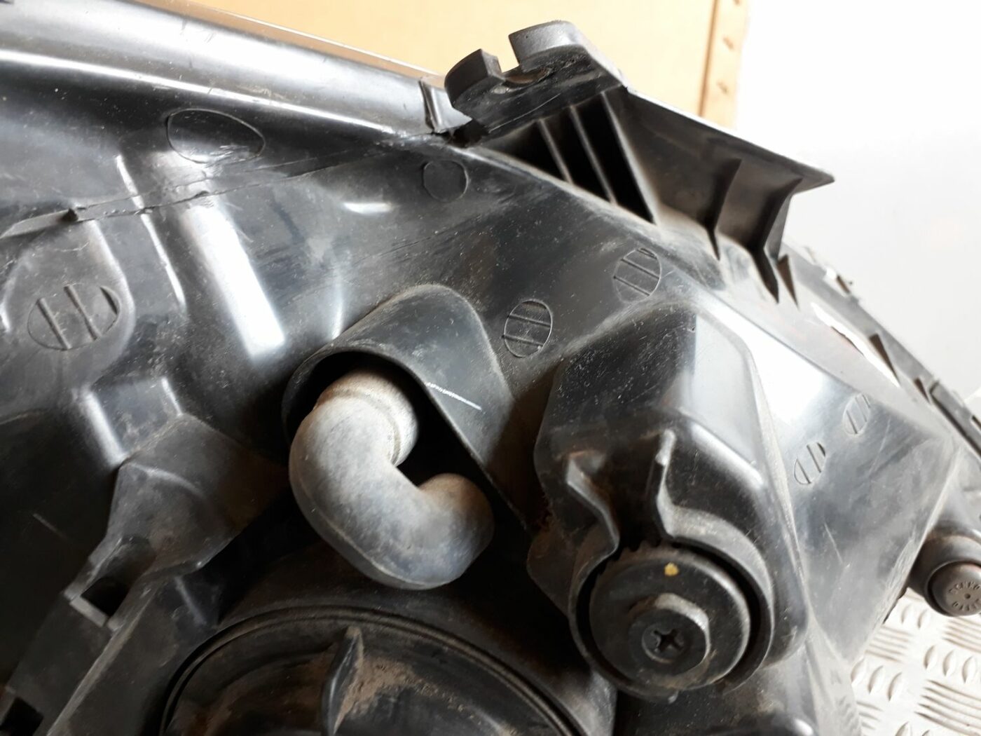 Priekšējais kreisais lukturis priekš HYUNDAI I20 2011 12 Priekšējais kreisais lukturis priekš HYUNDAI I20 2011