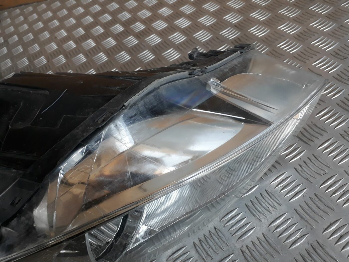 Priekšējais kreisais lukturis priekš HYUNDAI I20 2011 4 Priekšējais kreisais lukturis priekš HYUNDAI I20 2011