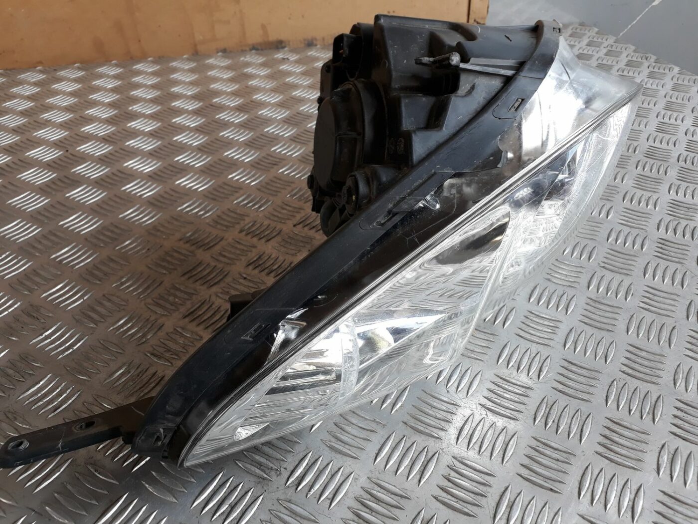 Priekšējais kreisais lukturis priekš HYUNDAI I20 2011 3 Priekšējais kreisais lukturis priekš HYUNDAI I20 2011