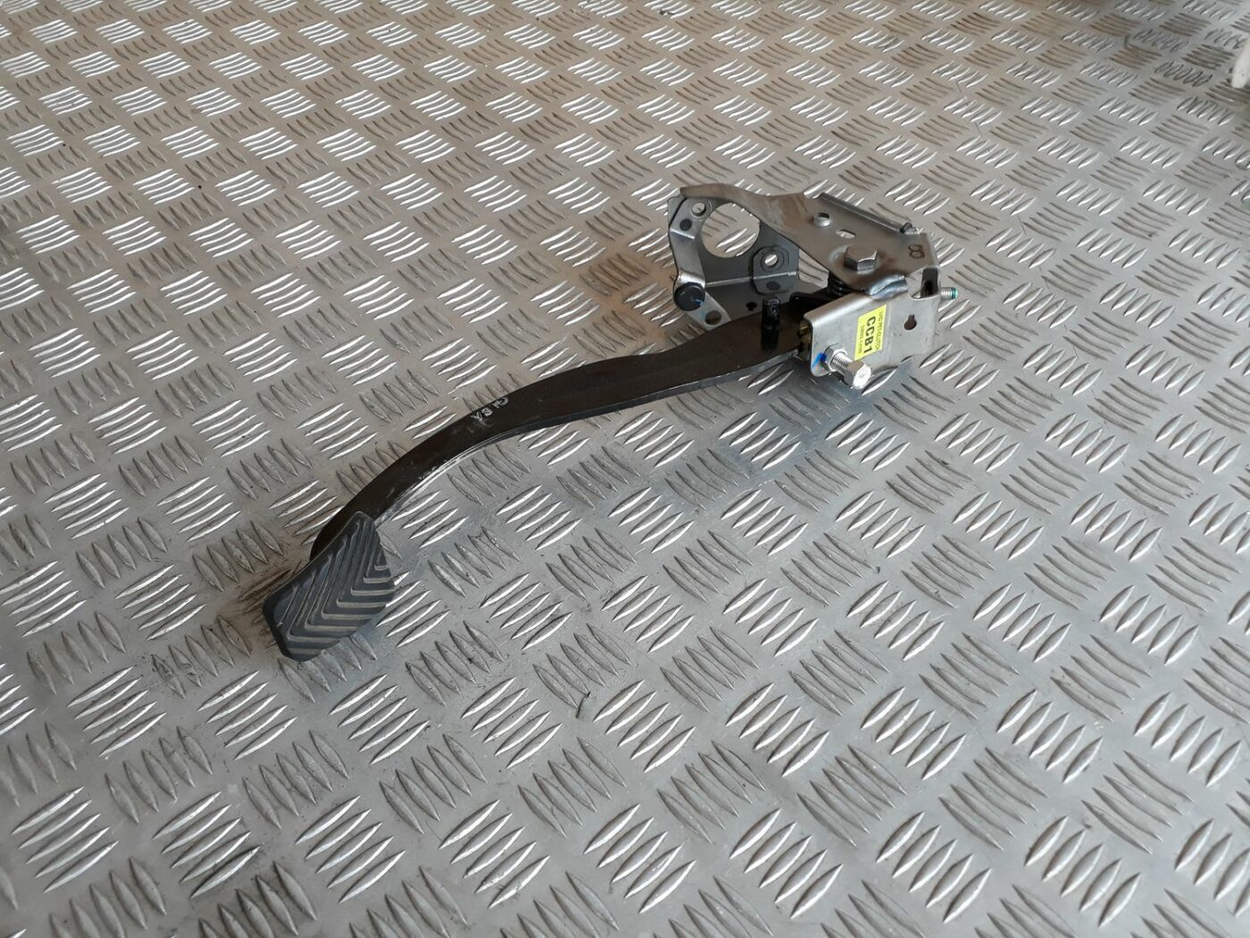 Sajūga pedālis priekš HYUNDAI I20 2011