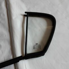 Kreiso durvju stūra stikls priekš HYUNDAI I20 2011