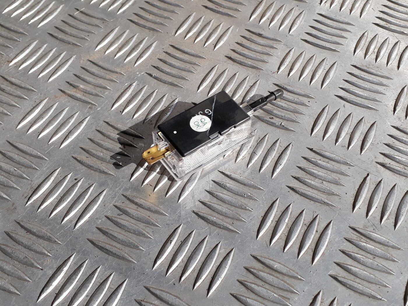 Apgaismojums mērinstrumentu paneļa mantu nodalījumā priekš HYUNDAI I20 2011