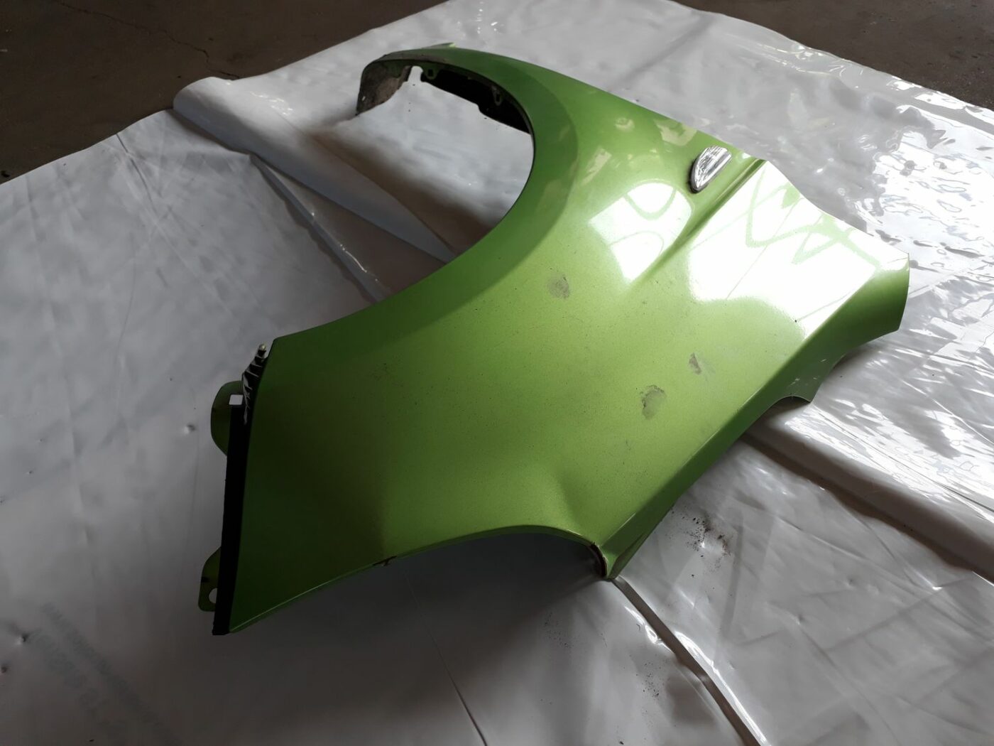 Priekšējais labais spārns priekš HYUNDAI I20 2011