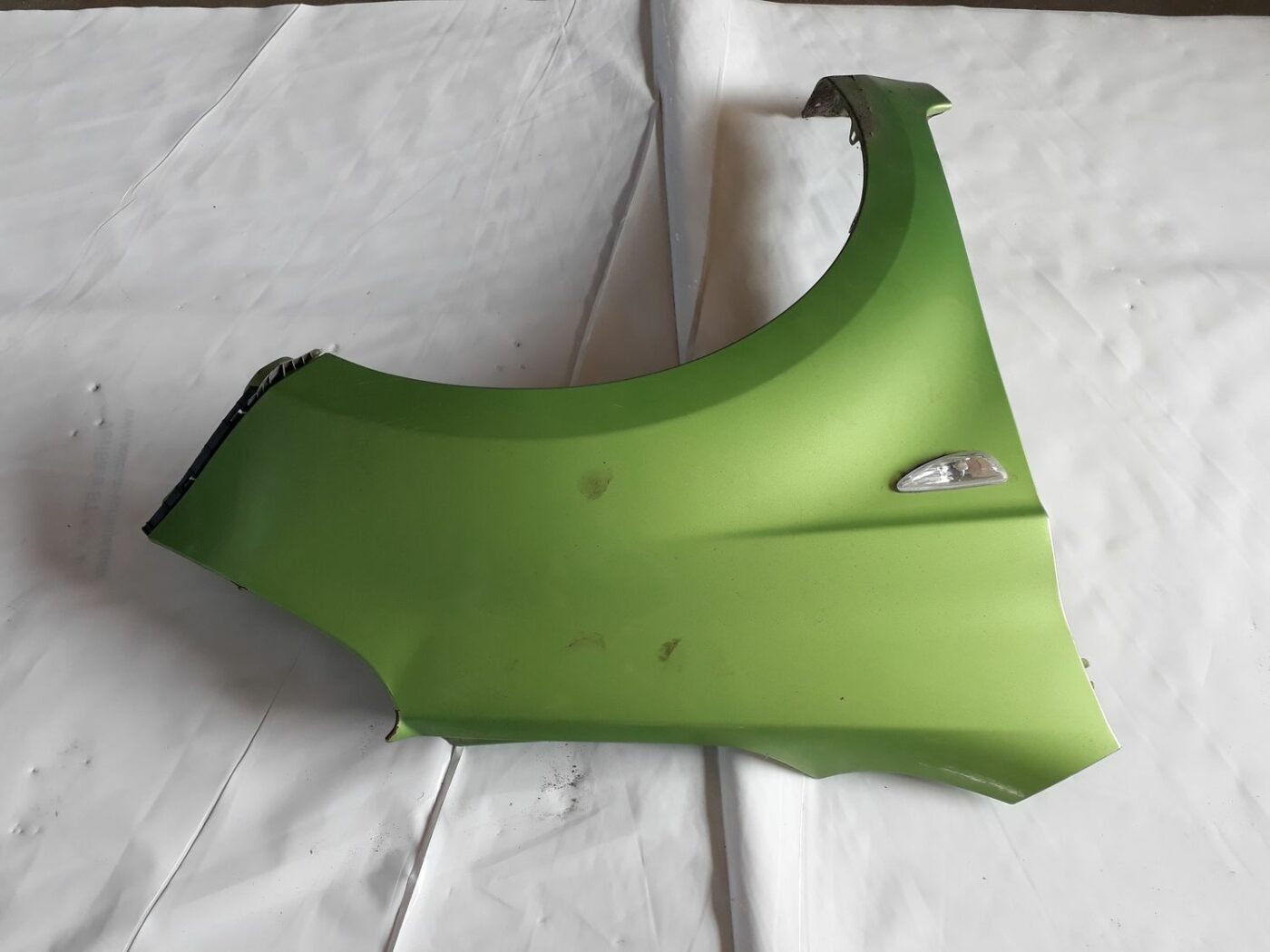 Priekšējais labais spārns priekš HYUNDAI I20 2011