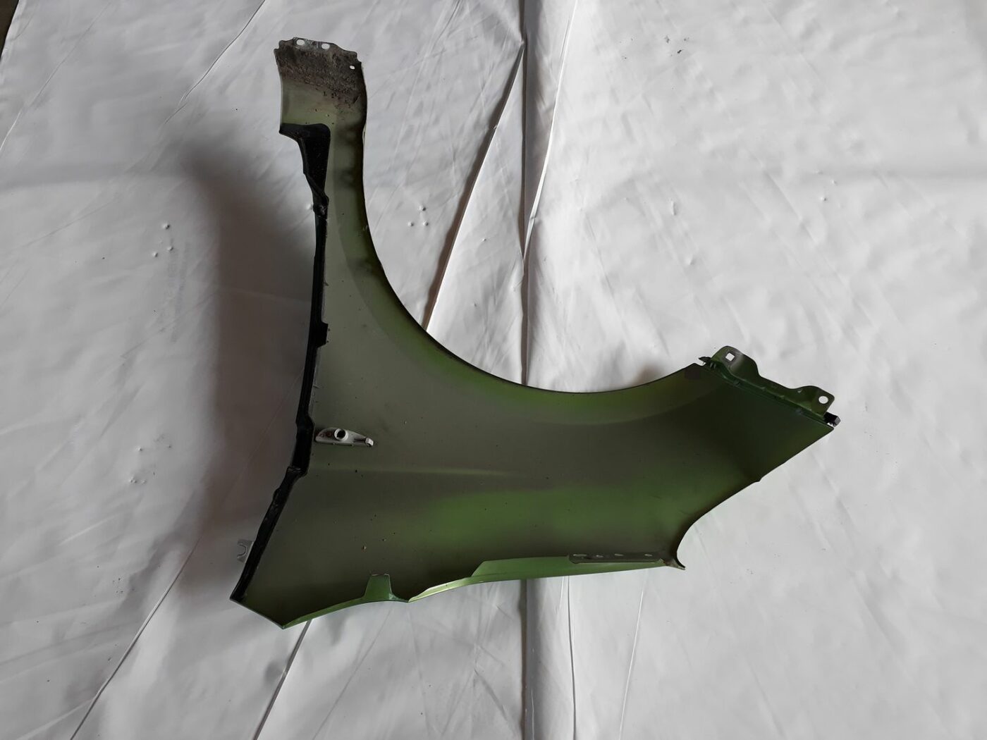 Priekšējais labais spārns priekš HYUNDAI I20 2011