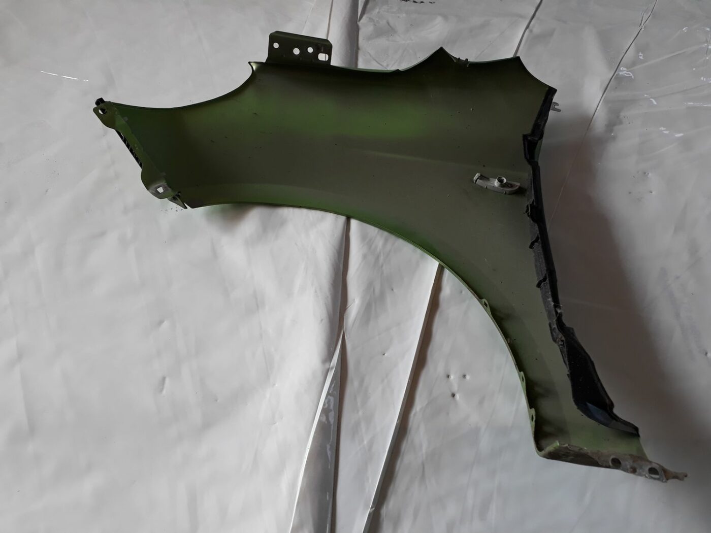 Priekšējais labais spārns priekš HYUNDAI I20 2011