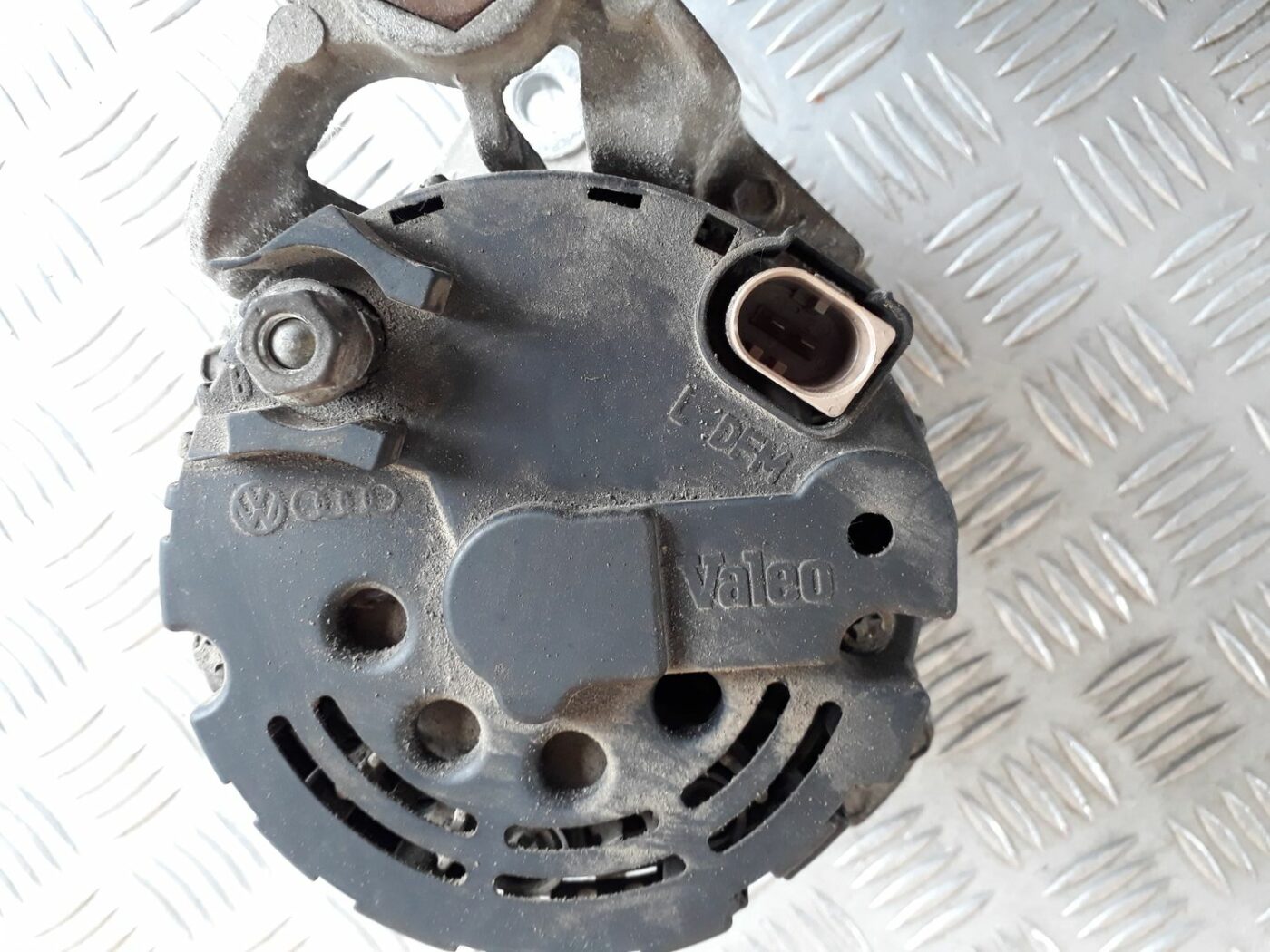 Ģenerators priekš AUDI A4 1999 5 Ģenerators priekš AUDI A4 1999