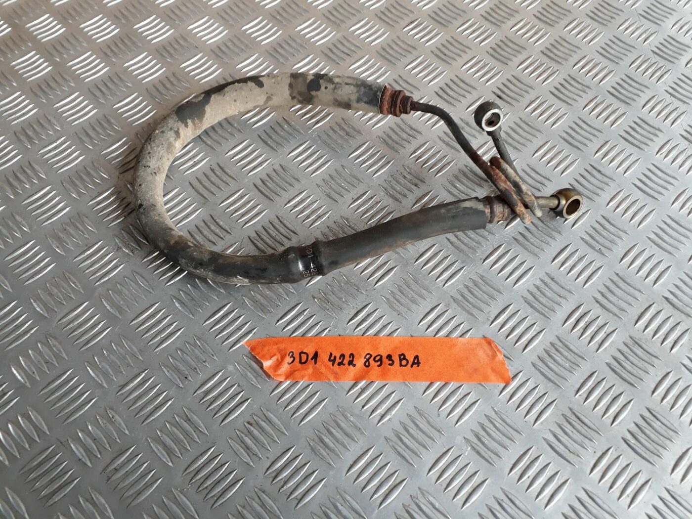 Hidrauliska pastiprinātāja caurule priekš AUDI A4 1999 2 Hidrauliska pastiprinātāja caurule priekš AUDI A4 1999