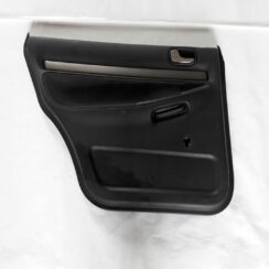 Aizmugurējo kreiso durvju apdare priekš AUDI A4 1999