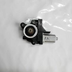 Elektrisko stiklu motors priekš VOLVO V70 2010