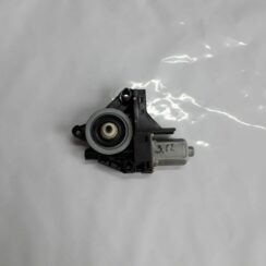 Elektrisko stiklu motors priekš VOLVO V70 2010