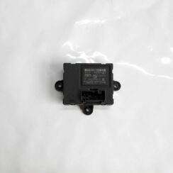 Durvju vadības bloks priekš VOLVO V70 2010