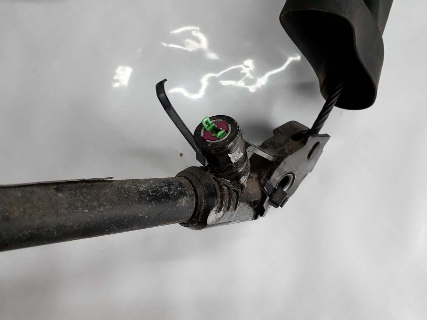 Priekšējā kreisā drošības josta priekš VOLVO V70 2010 2 Priekšējā kreisā drošības josta priekš VOLVO V70 2010