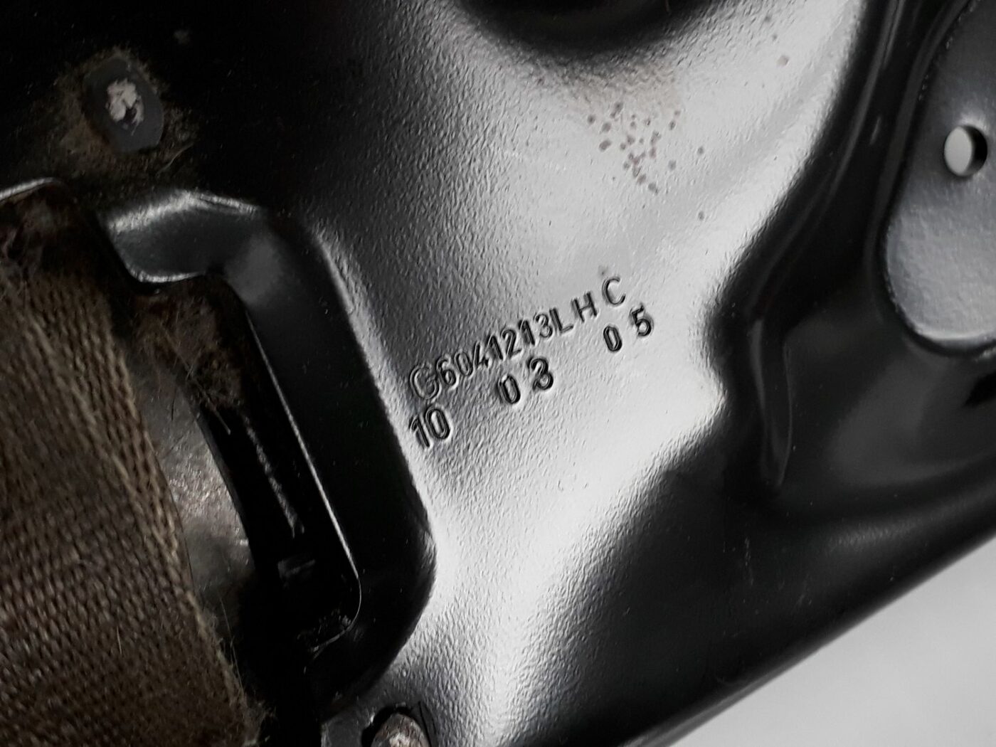 Priekšējā kreisā drošības josta priekš VOLVO V70 2010 8 Priekšējā kreisā drošības josta priekš VOLVO V70 2010