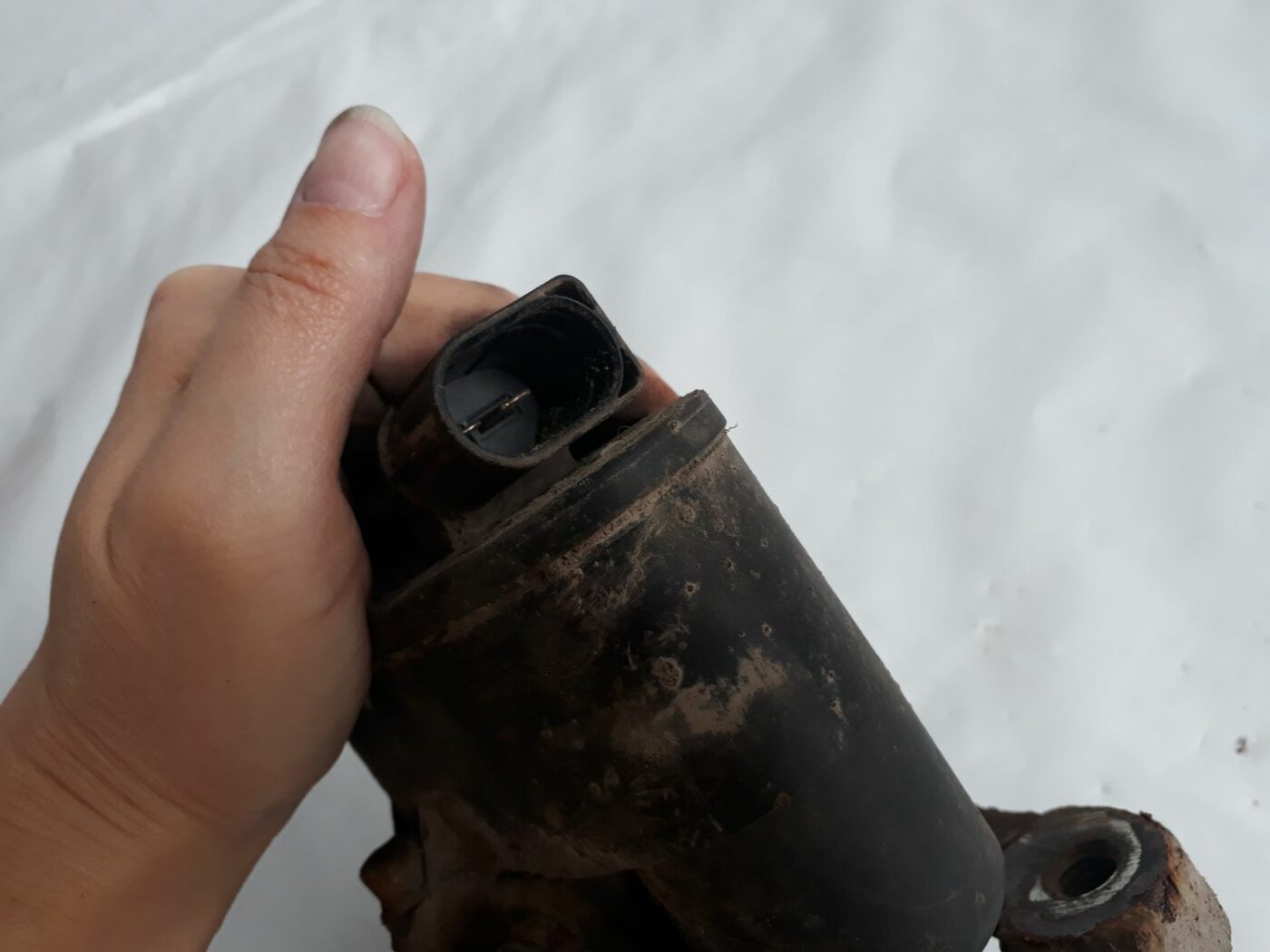 Aizmugurējais labais suports priekš VOLVO V70 2010 3 Aizmugurējais labais suports priekš VOLVO V70 2010