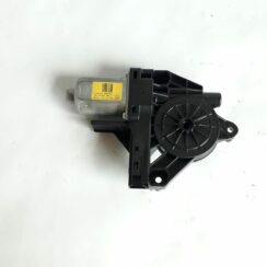 Elektrisko stiklu motors priekš VOLVO V70 2010