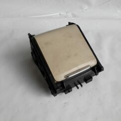 Krūzes turētājs priekš VOLVO V70 2010