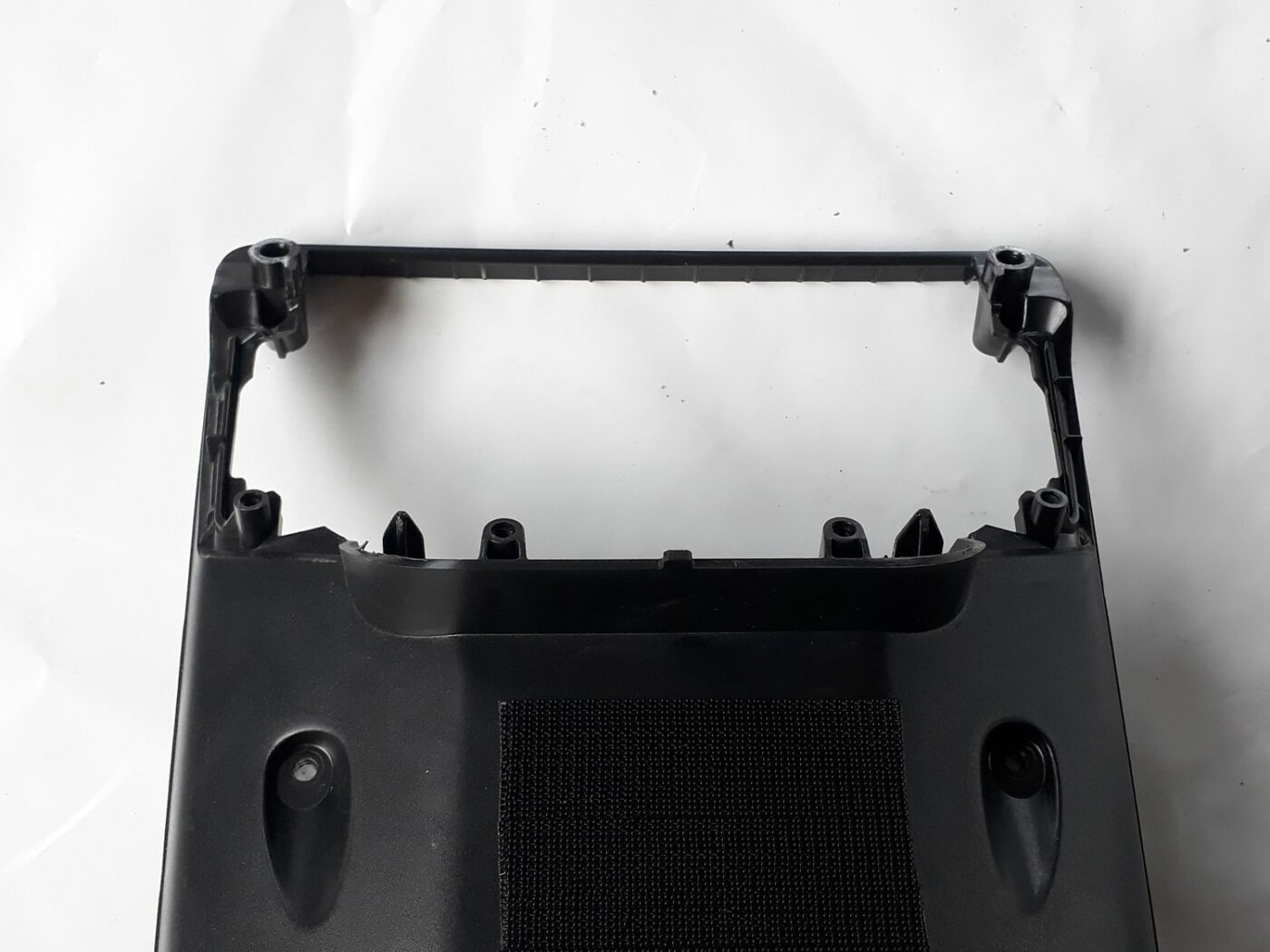 Centrālās konsoles iekšējā plastmasa priekš VOLVO V70 2010