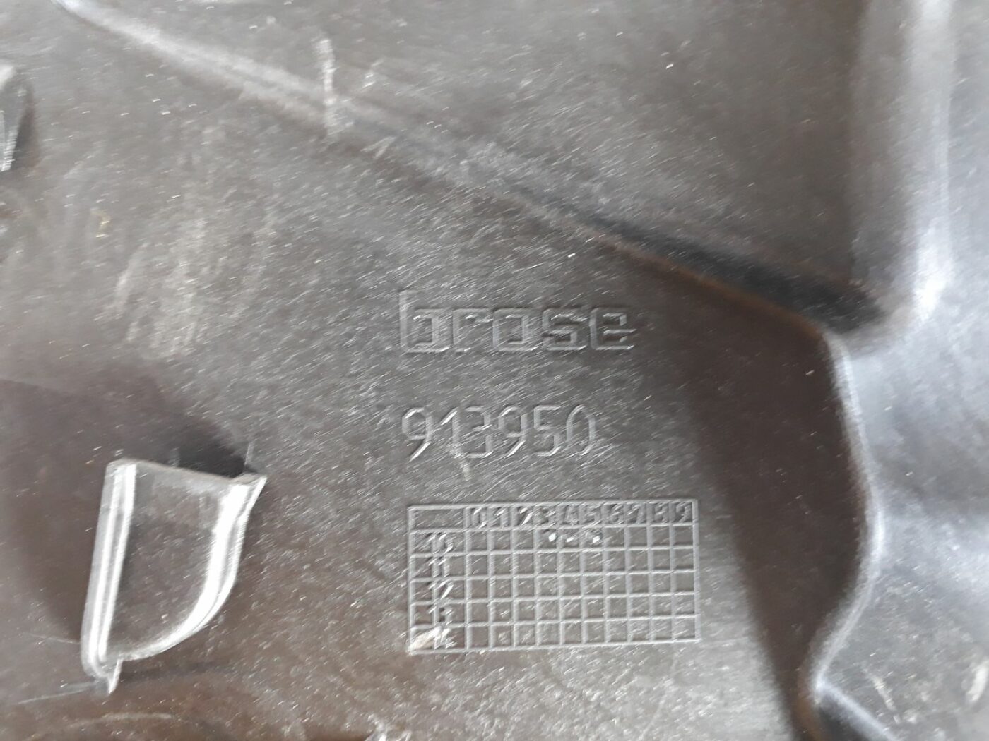 Stikla pacelšanas mehānisma panele priekš VOLVO V70 2010 5 Stikla pacelšanas mehānisma panele priekš VOLVO V70 2010