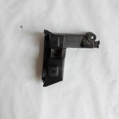 Aizmugurēja bufera kronšteins priekš VOLVO V70 2010