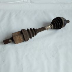 Pusass priekšējā kreisā priekš VOLVO V70 2010