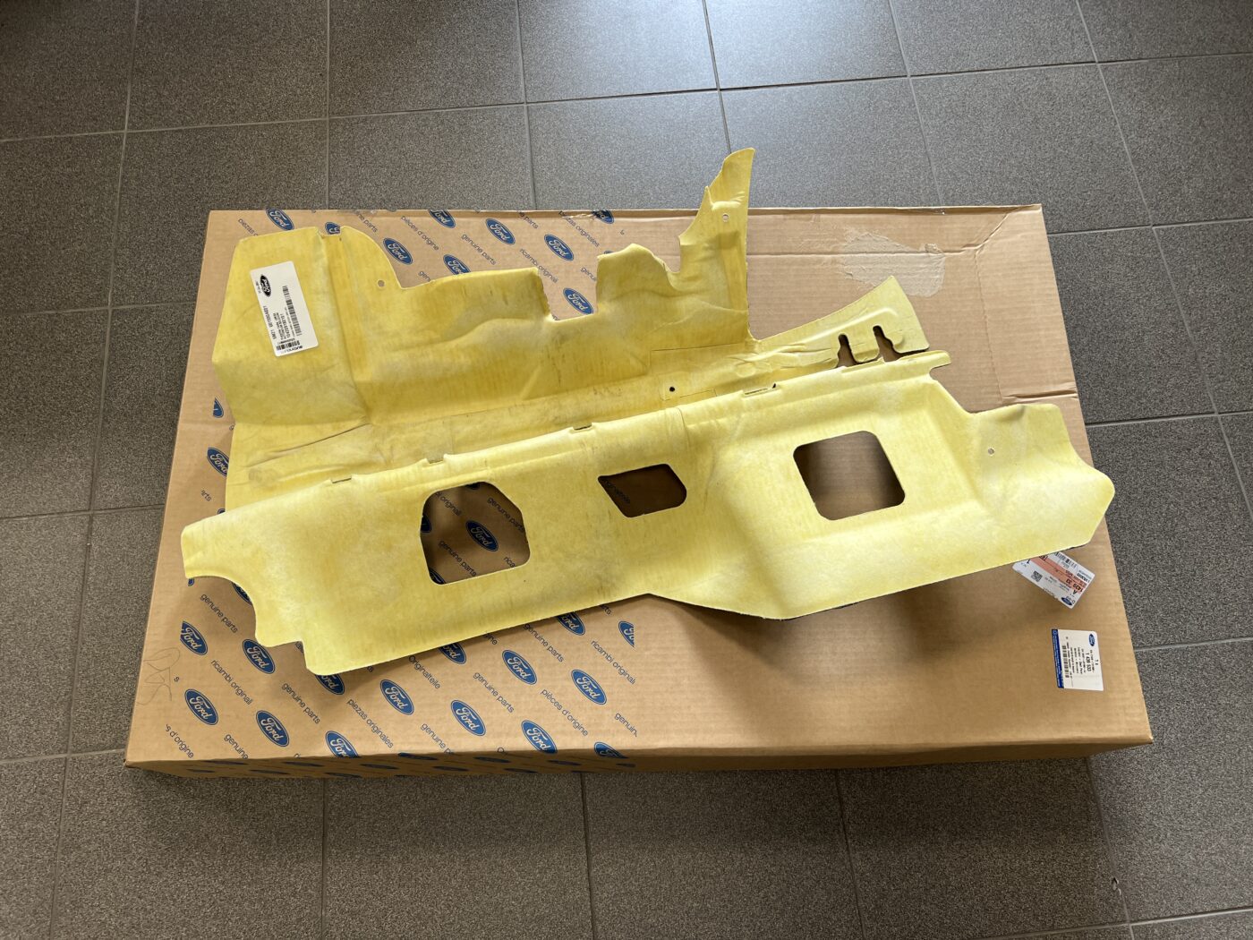 Pārsega trokšņa izolācija priekš FORD MONDEO 2007