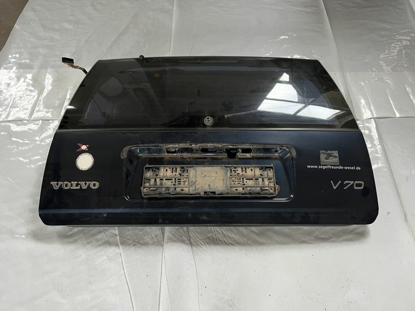 Bagāžnieka vāks priekš VOLVO V70 2000 1 Bagāžnieka vāks priekš VOLVO V70 2000