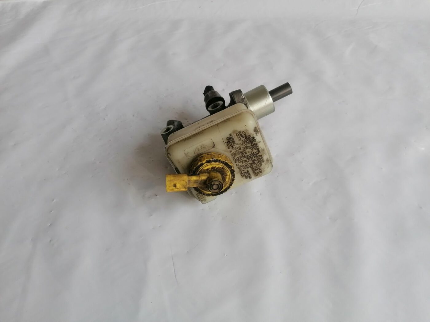 Bremžu pastiprinātāja galvenais cilindrs priekš VW NEW BEETLE 2001