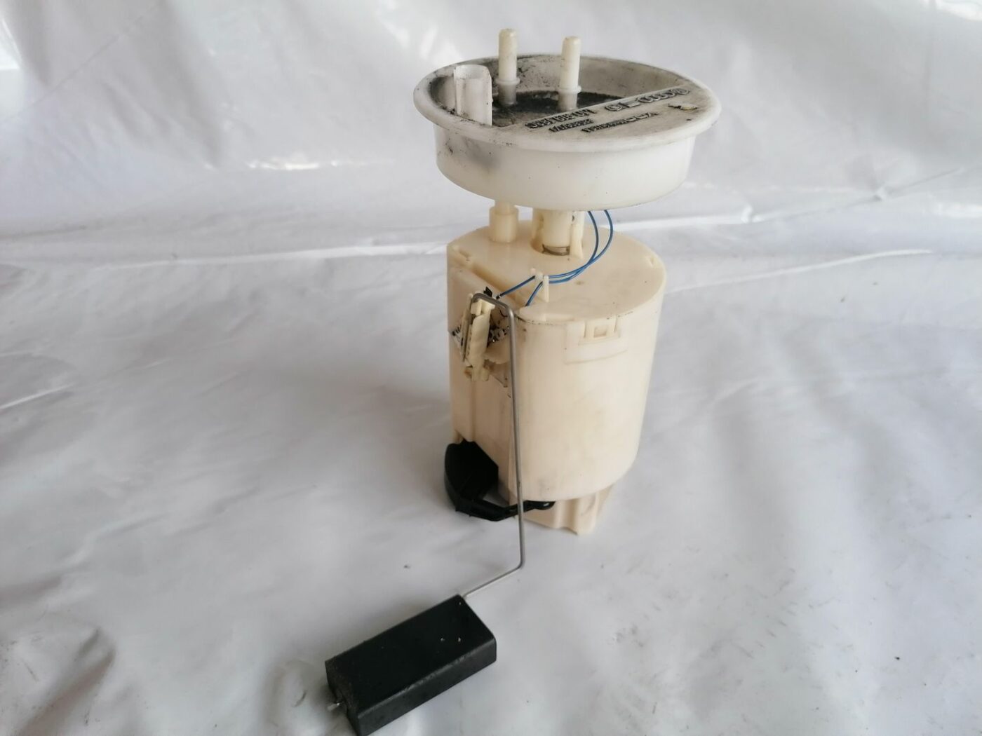 Degvielas tvertnes sūknis priekš VW NEW BEETLE 2001 3 Degvielas tvertnes sūknis priekš VW NEW BEETLE 2001