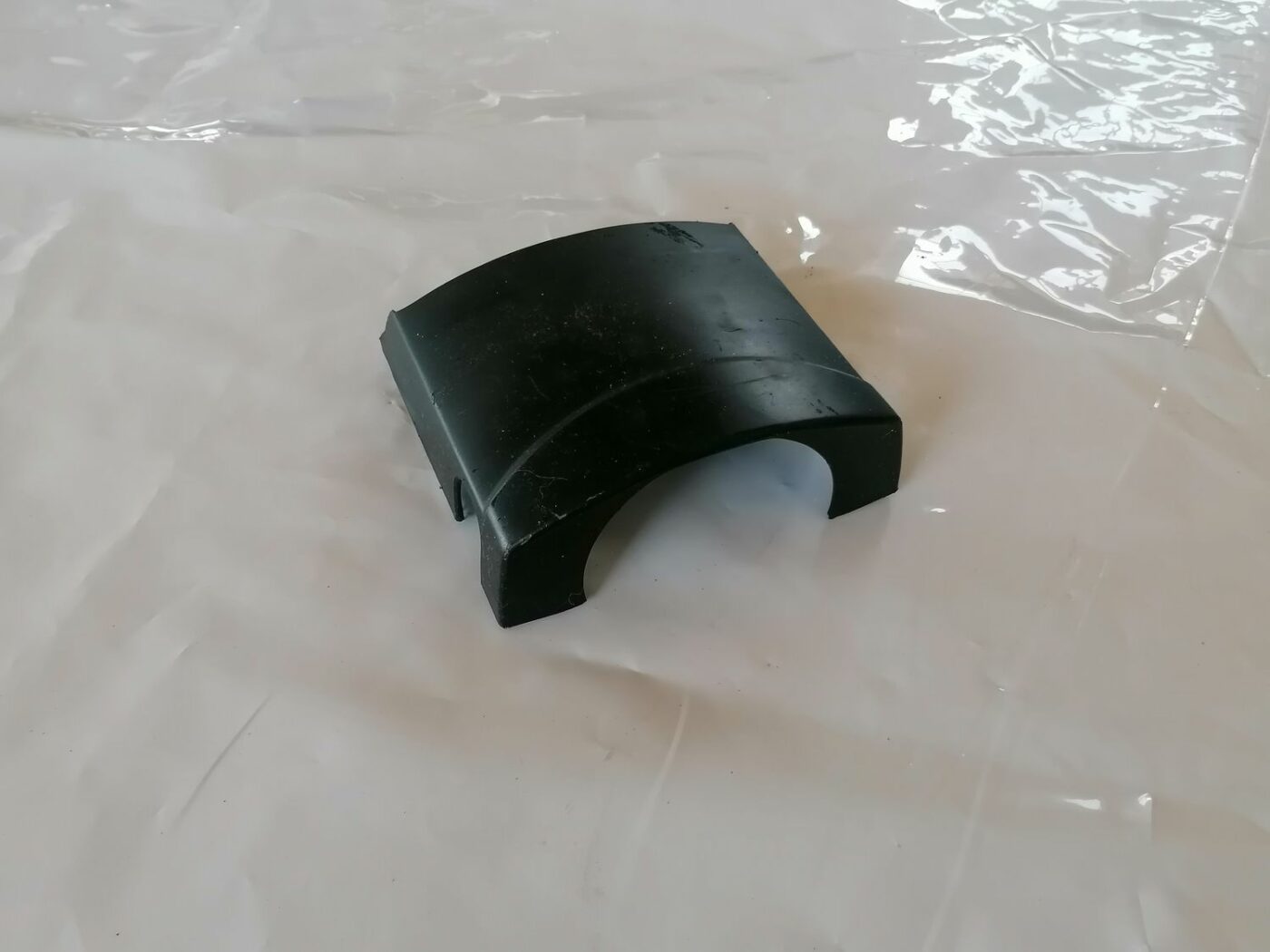 Stūres statnes putekļu aizsargs (salonā) priekš VW NEW BEETLE 2001