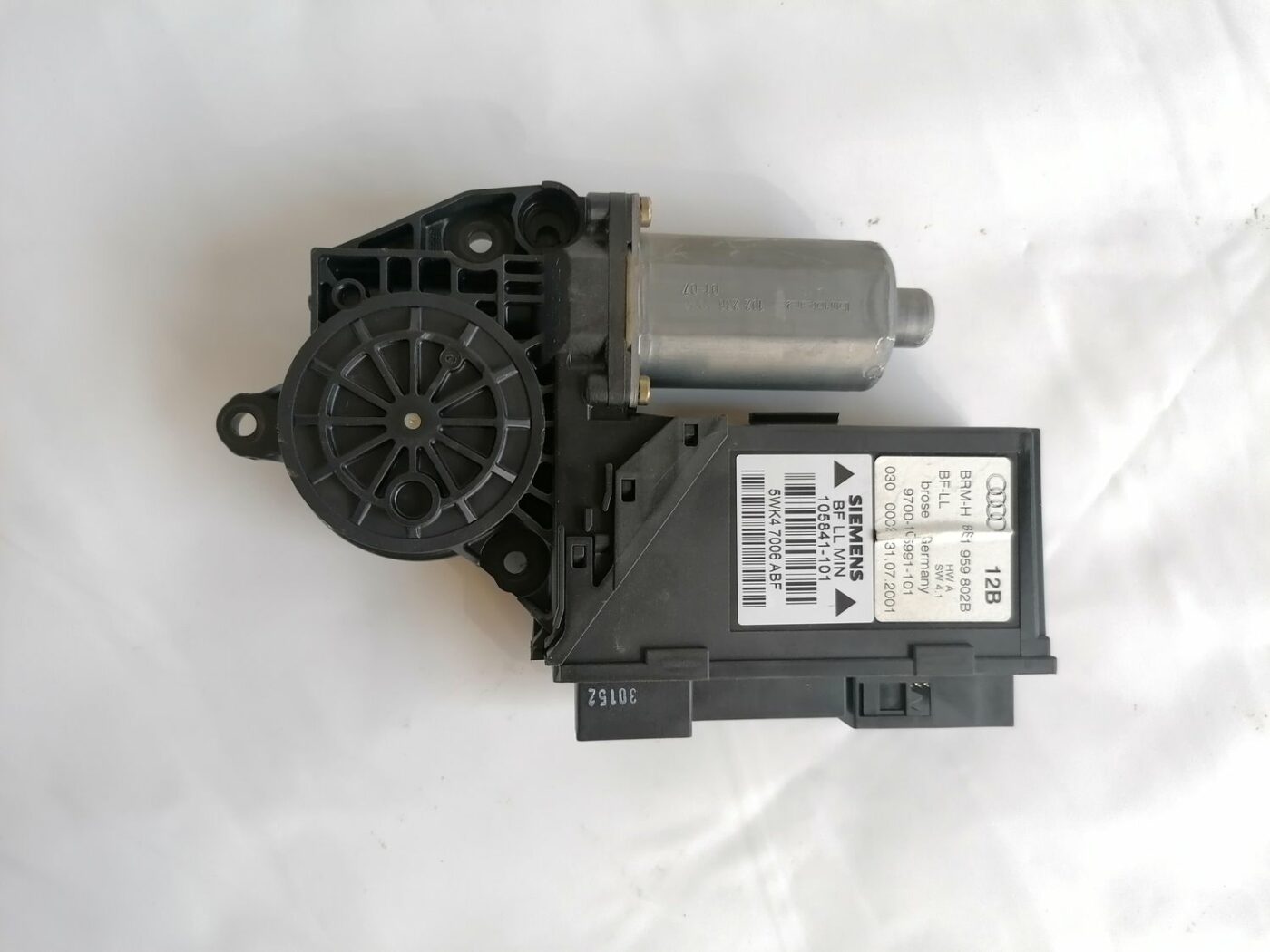 Elektrisko stiklu motors priekš AUDI A4 2001 SEDAN