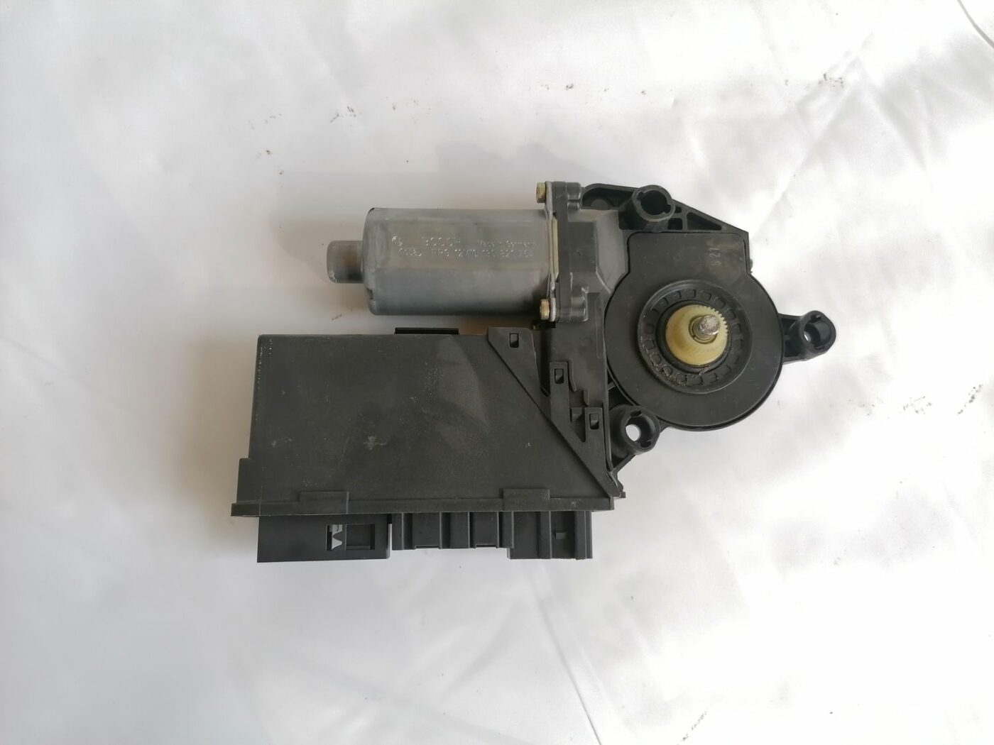 Elektrisko stiklu motors priekš AUDI A4 2001 SEDAN