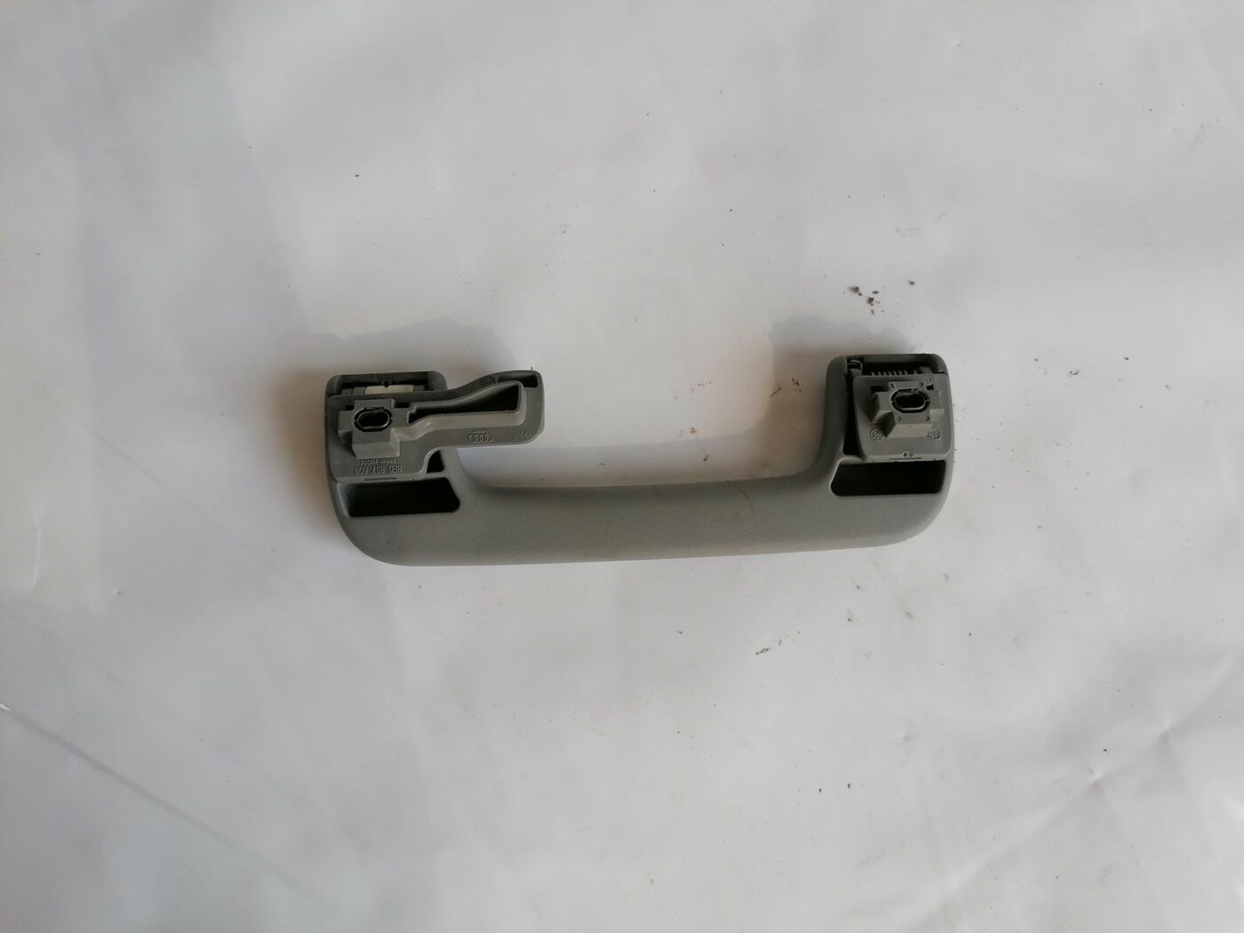 Salona rokturis griestos priekš AUDI A4 2001 SEDAN 2 Salona rokturis griestos priekš AUDI A4 2001 SEDAN