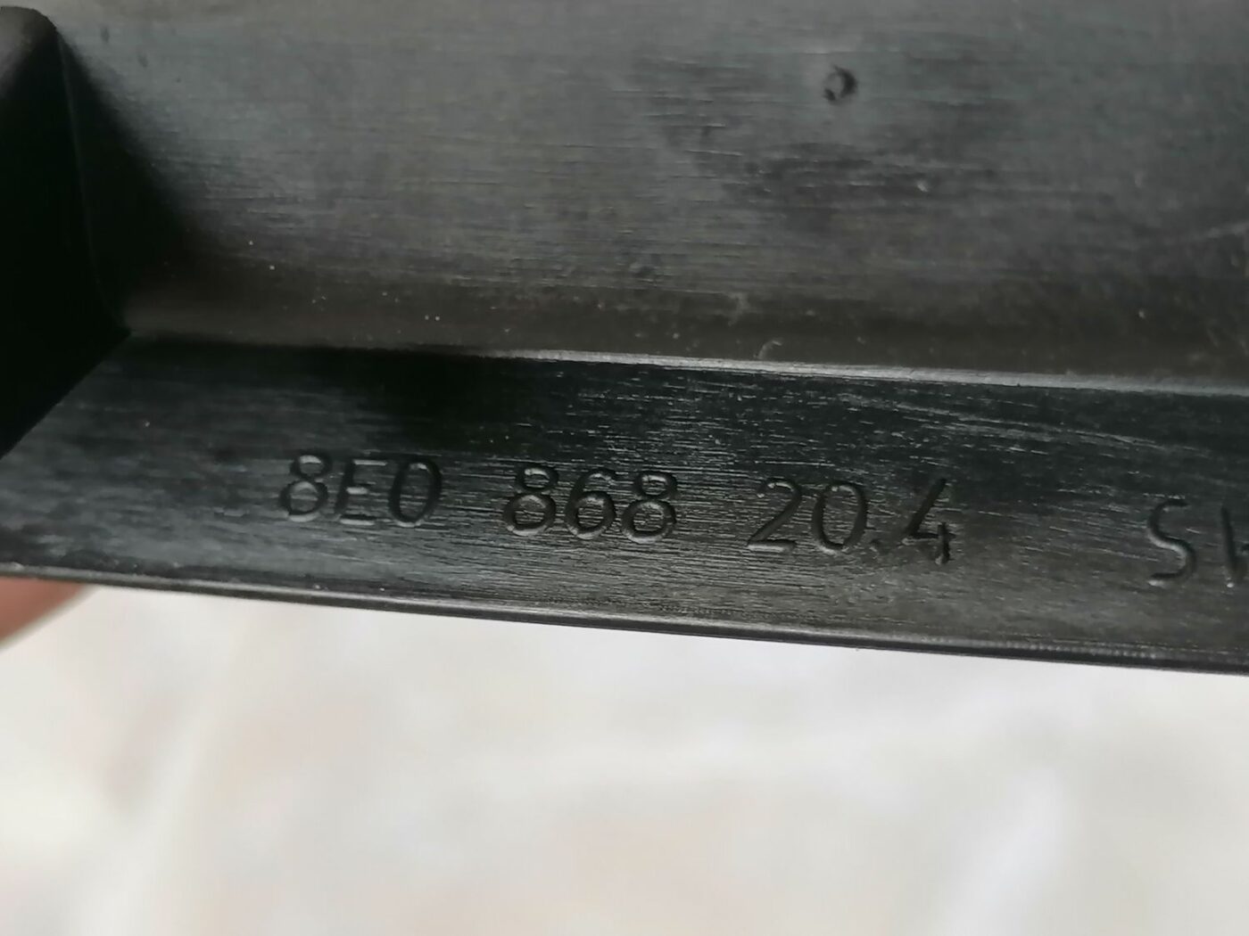 Mērinstrumentu paneļa sānu apdare priekš AUDI A4 2001 SEDAN 3 Mērinstrumentu paneļa sānu apdare priekš AUDI A4 2001 SEDAN