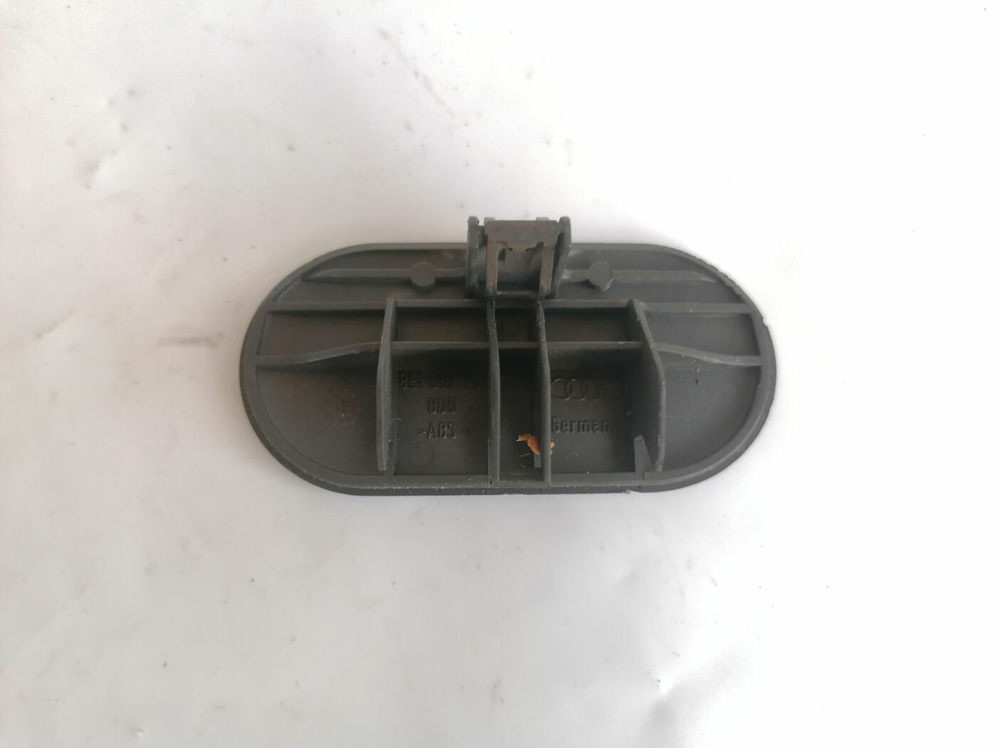 Salona plastmasa priekš AUDI A4 2001 SEDAN 4 Salona plastmasa priekš AUDI A4 2001 SEDAN